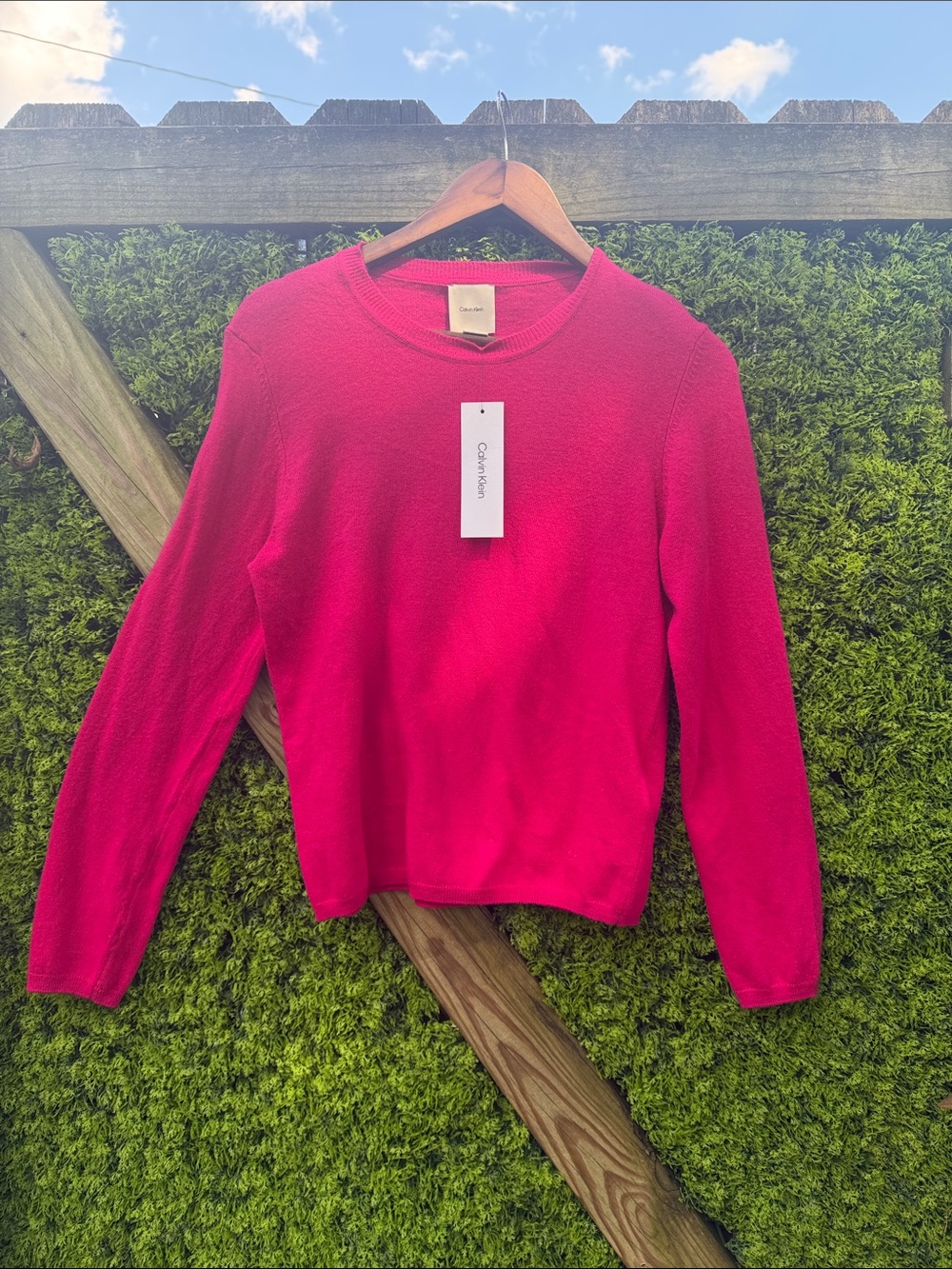 NWT Calvin Klein Petunia Pink Crewneck Sweater